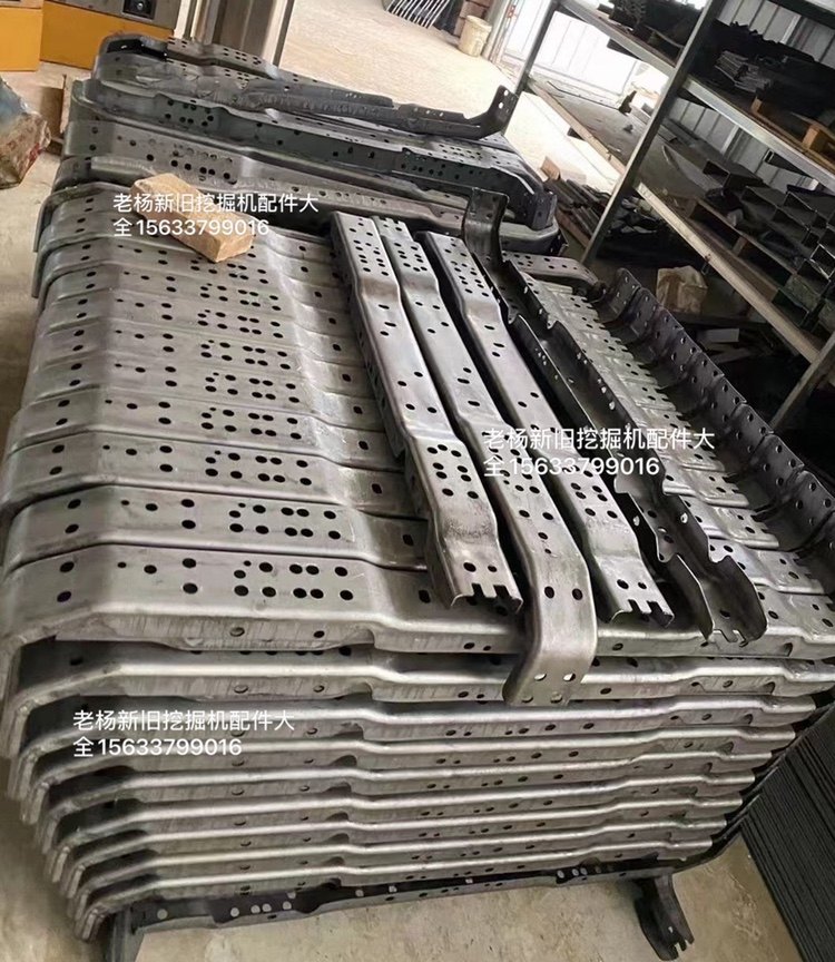 卡特320gc挖掘机大泵左右立柱 新款钩机泵门合叶立板精品实拍厂家