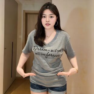 纯棉300斤大码胖mm洋气百搭V领短袖T恤女装夏季新款收腰显瘦上衣2