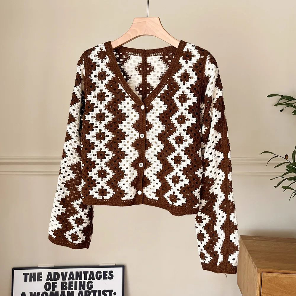 复古撞色V领秋季新款钩花气质百搭镂空设计感针织衫开衫外套女