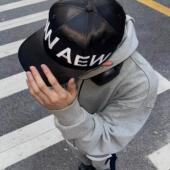 Aew 美式 休闲百搭刺绣情侣弯檐街头男女棒球黑色小众鸭舌帽