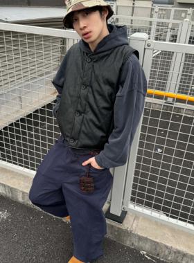 Aew 秋冬重磅“Backpack”书包背心充棉加厚男女百搭街头马甲