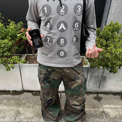 Aew 秋冬基础“Enter Password”创意印花街头重磅宽松打底长袖