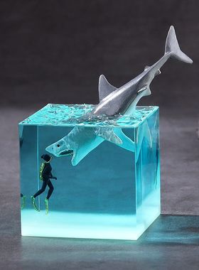 海洋树脂5厘米立方体鲸鱼座头鲸摆件迷你夜光小夜灯生日礼物饰品