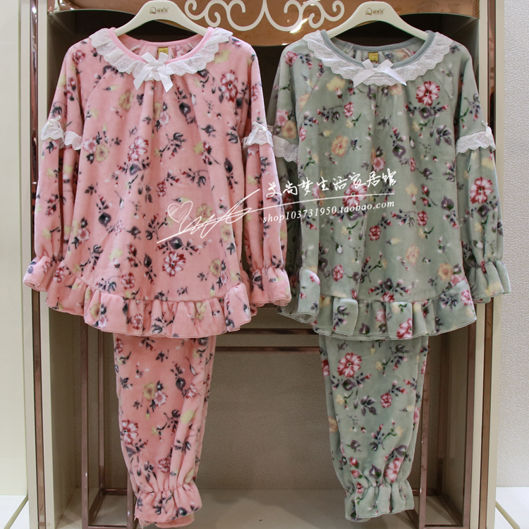 女士珊瑚绒睡衣甜美风长袖家居服