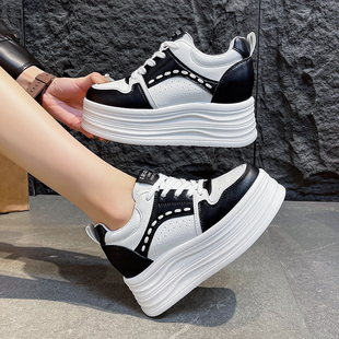 厚底内增高板鞋女2026春季新款小个子8公分运动鞋超火小白鞋ins潮