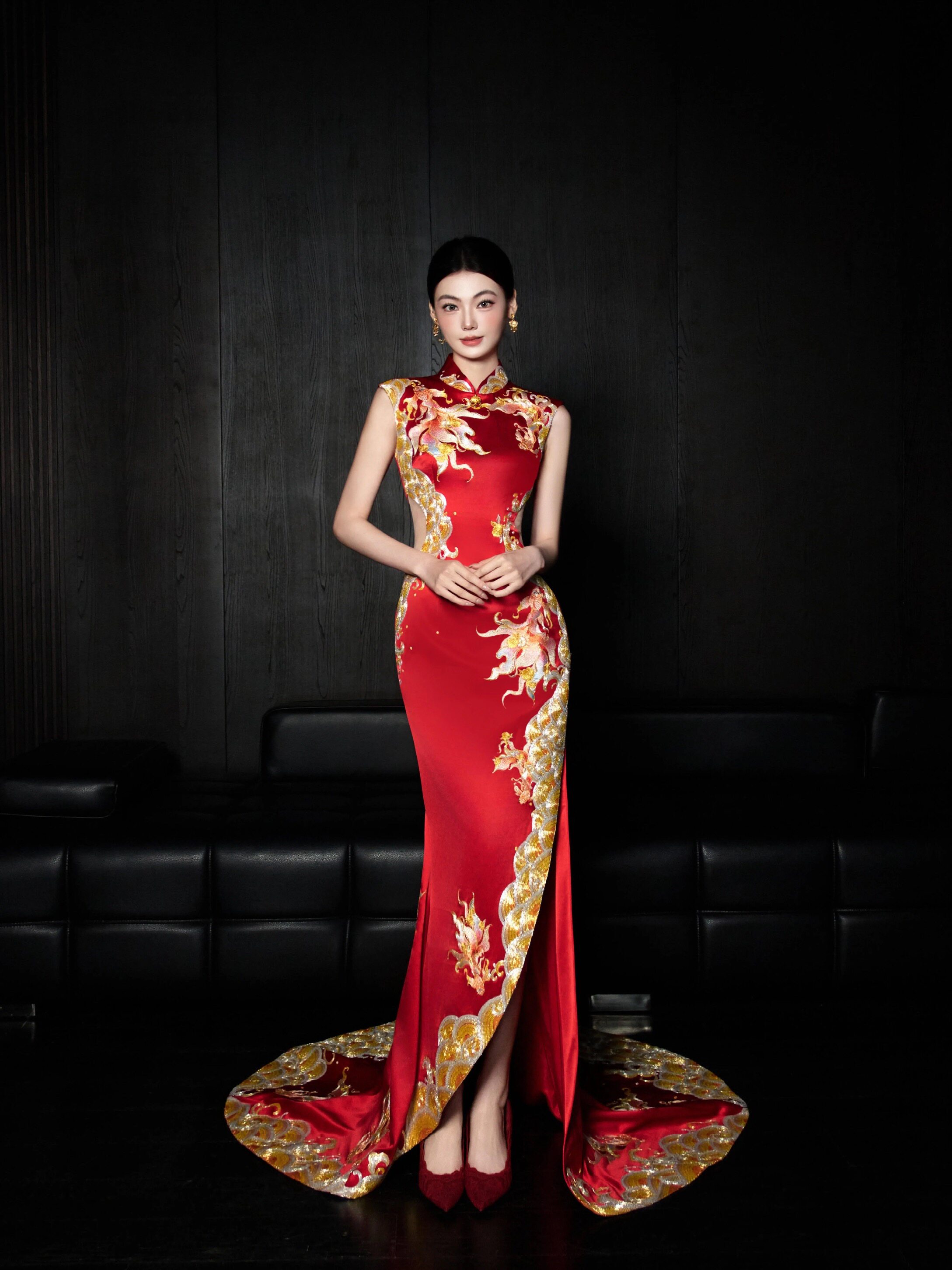 出租金宝新中式红色旗袍敬酒服新娘订婚礼服龙凤褂秀禾服刺绣拖尾图片