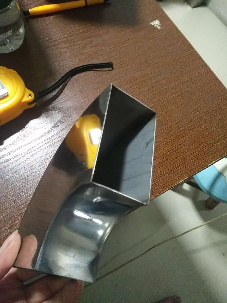 处理201不锈钢度方管弯头焊接