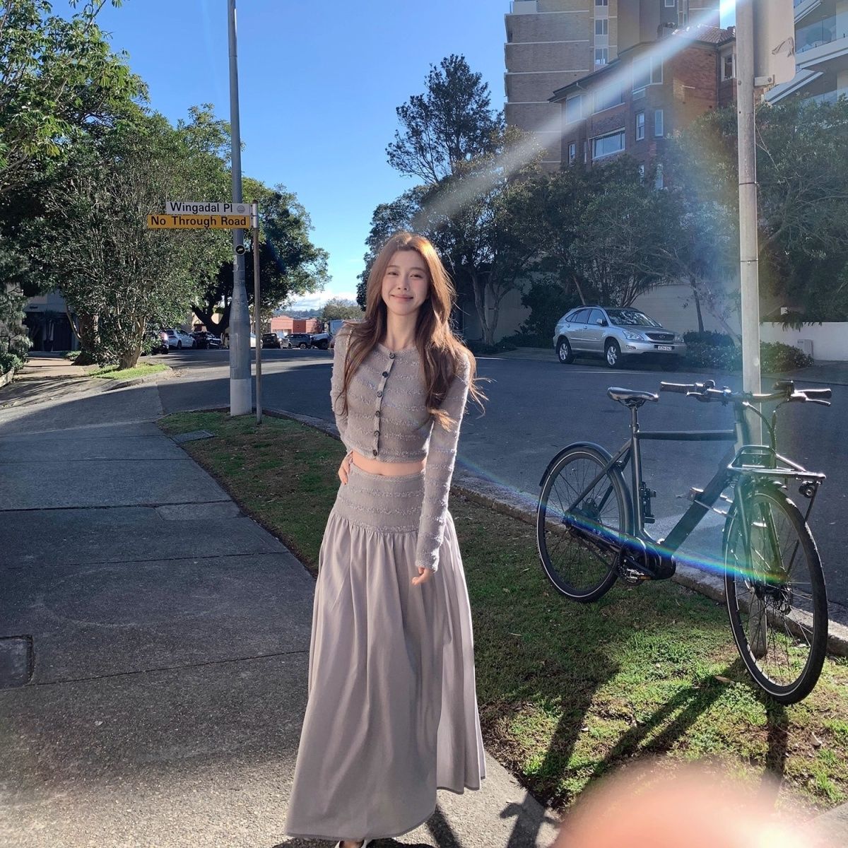 韩系早秋小众气质修身显瘦上衣半身裙两件套女新款百搭高级感套装