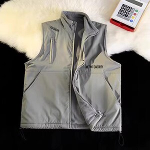709-MJ21-P70 双面穿针织梳织合拼百搭宽松休闲开衫马甲外套 平铺图片