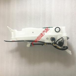 适用于兰德酷路泽LC200雨刷喷水罐雨刮喷水壶前档玻璃喷储水马达