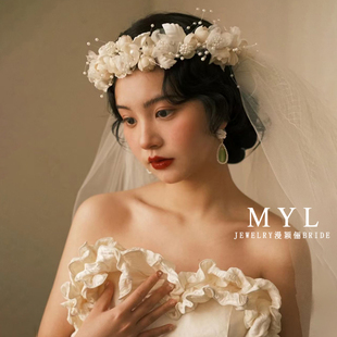 法式复古米杏色蔷薇花珍珠花环波浪边蓬头饰新娘草坪婚礼写真头纱