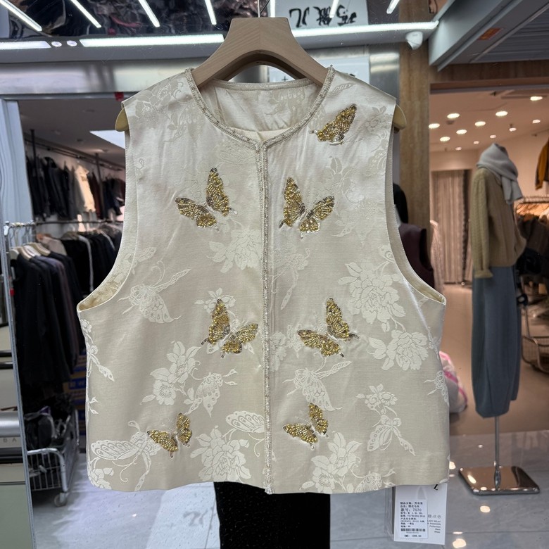 2026年春装新款新中式女装马夹上衣重工钉珠蝴蝶提花无袖背心百搭,女装/女士精品,马夹,淘宝优惠券,粉丝福利购,淘宝优惠卷