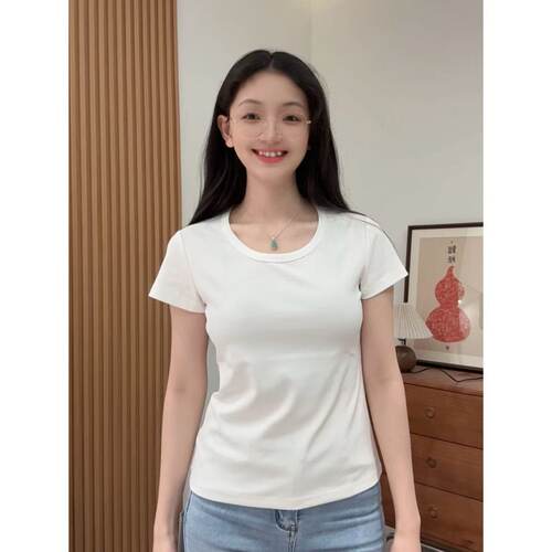夏日消暑穿搭修身显瘦基础上衣