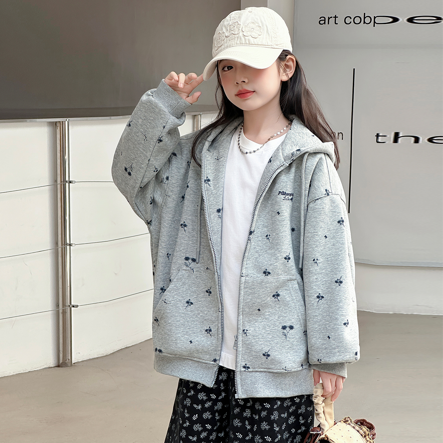 韩国潮女童外套春秋款2025新款中大童秋季宽松休闲连帽拉链衫卫衣