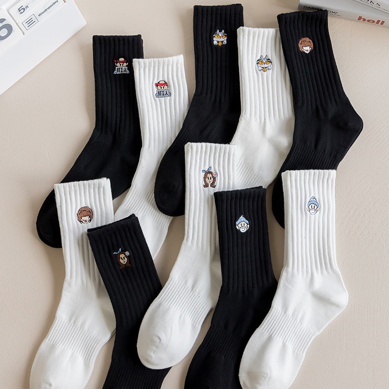 吸汗情侣纯棉刺绣中筒袜