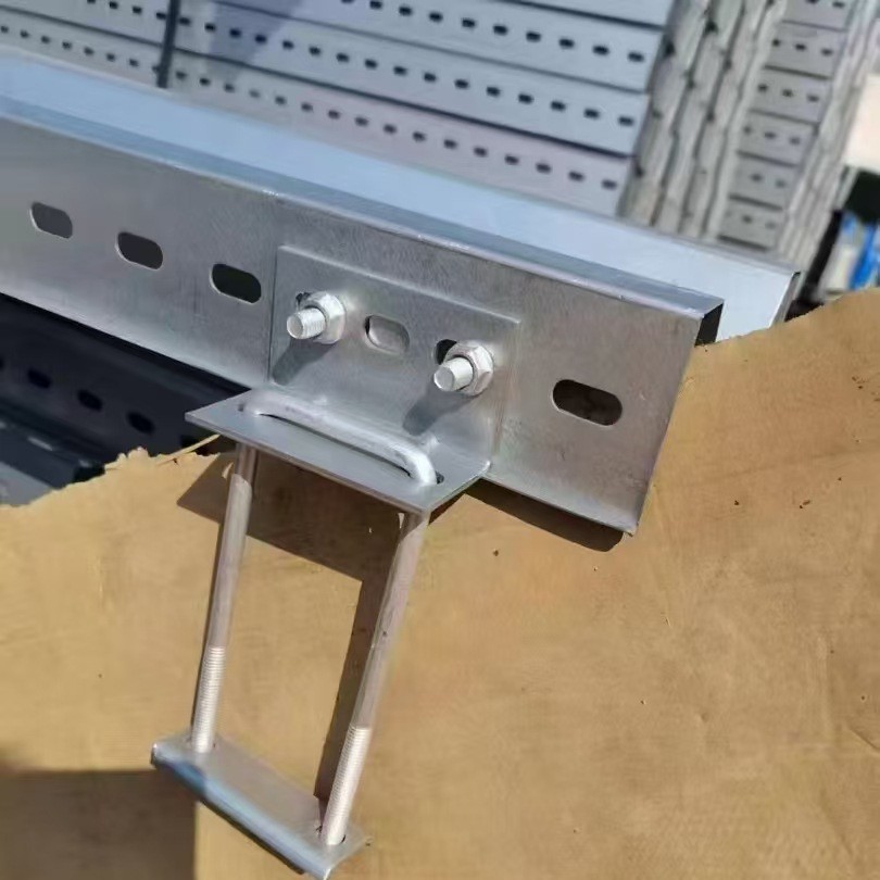 新型光伏M水槽L型连接50*100方钢使用链接创维打孔M型水槽链接件