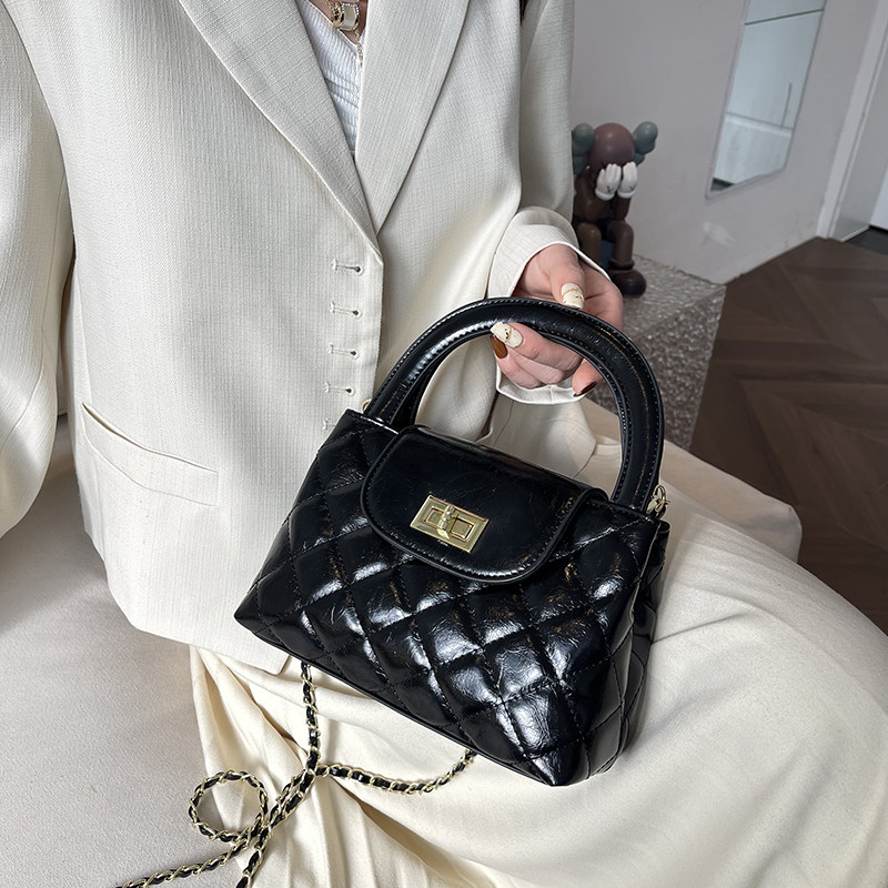 Clean Knоck今年流行手提单肩包女通勤小方包2025新款百搭斜挎包