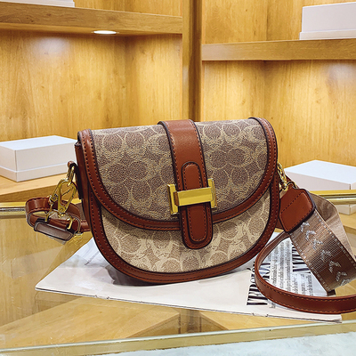 Clean Knock包包女2026新款女士女包百搭ins小众斜挎包时尚马鞍包