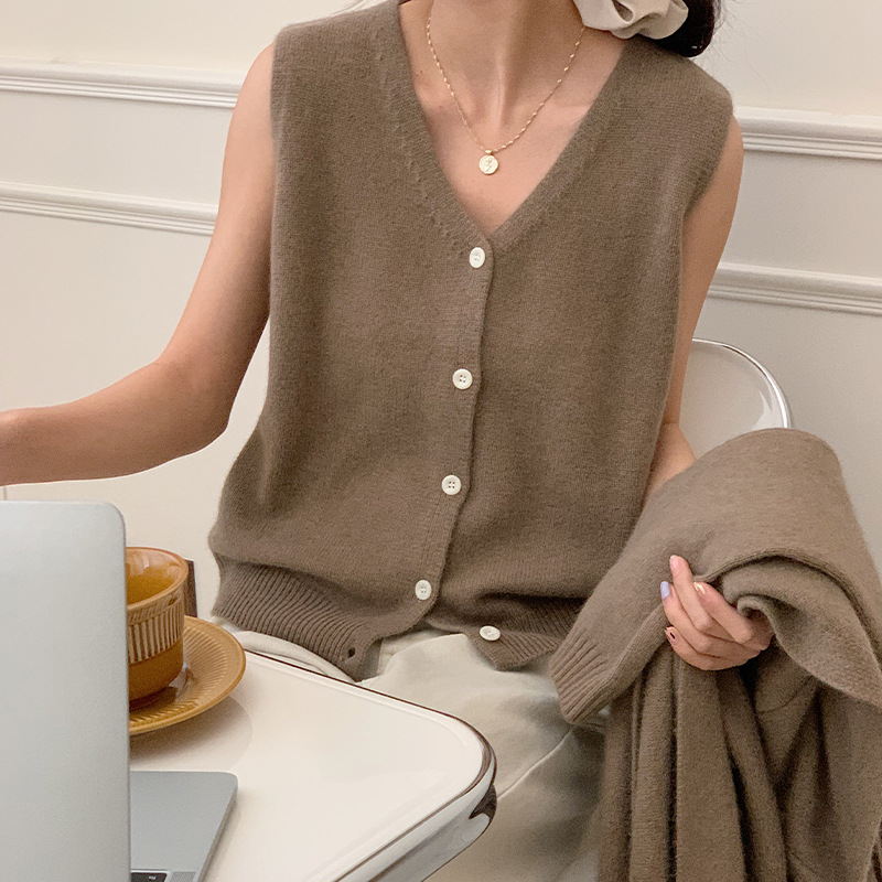 休闲叠穿 浣熊绒针织开衫马甲女25早秋V领无袖羊毛背心毛衣女外套