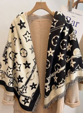 法国CINS KINS秋冬羊绒围巾女方巾五叶草链条保暖加厚围脖