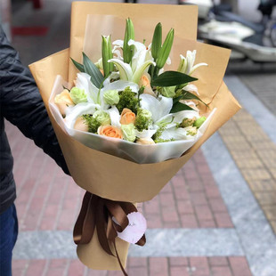 玫瑰百合混搭花束淮南滁州鲜花速递同城合肥六安阜南花店探望病人