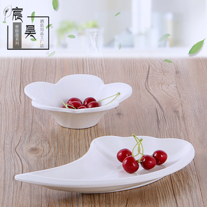 A5密胺仿瓷鱼尾盘塑料盘子凉菜碟水果盘小菜盘花朵盘火炬盘小吃盘
