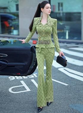 入秋设计感气质穿搭套装新款修身收腰上衣微喇叭裤两件套