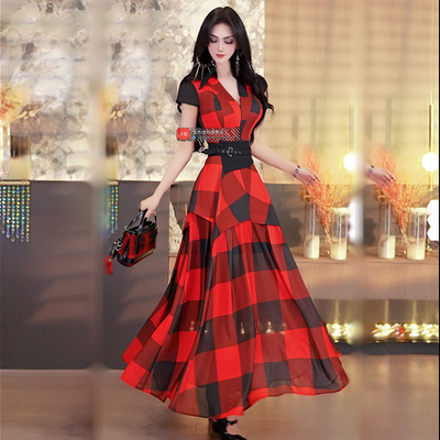 初夏不规则格纹印花过膝大长裙2025新款女神范度假风短袖连衣裙