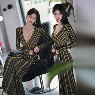 连衣裙 冬季 女装 名媛风气质V领低胸针织裙新款 欧美过膝中长款