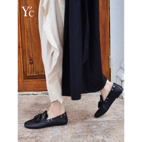 YC高级黑流苏牛皮平底乐福女鞋