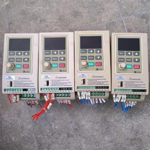 全新库存二手上海禹超变频器 YTB0007MG2S2A0(B2B-W全新议价