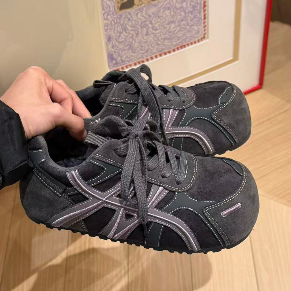 复古丑萌小泡芙休闲德训面包板鞋