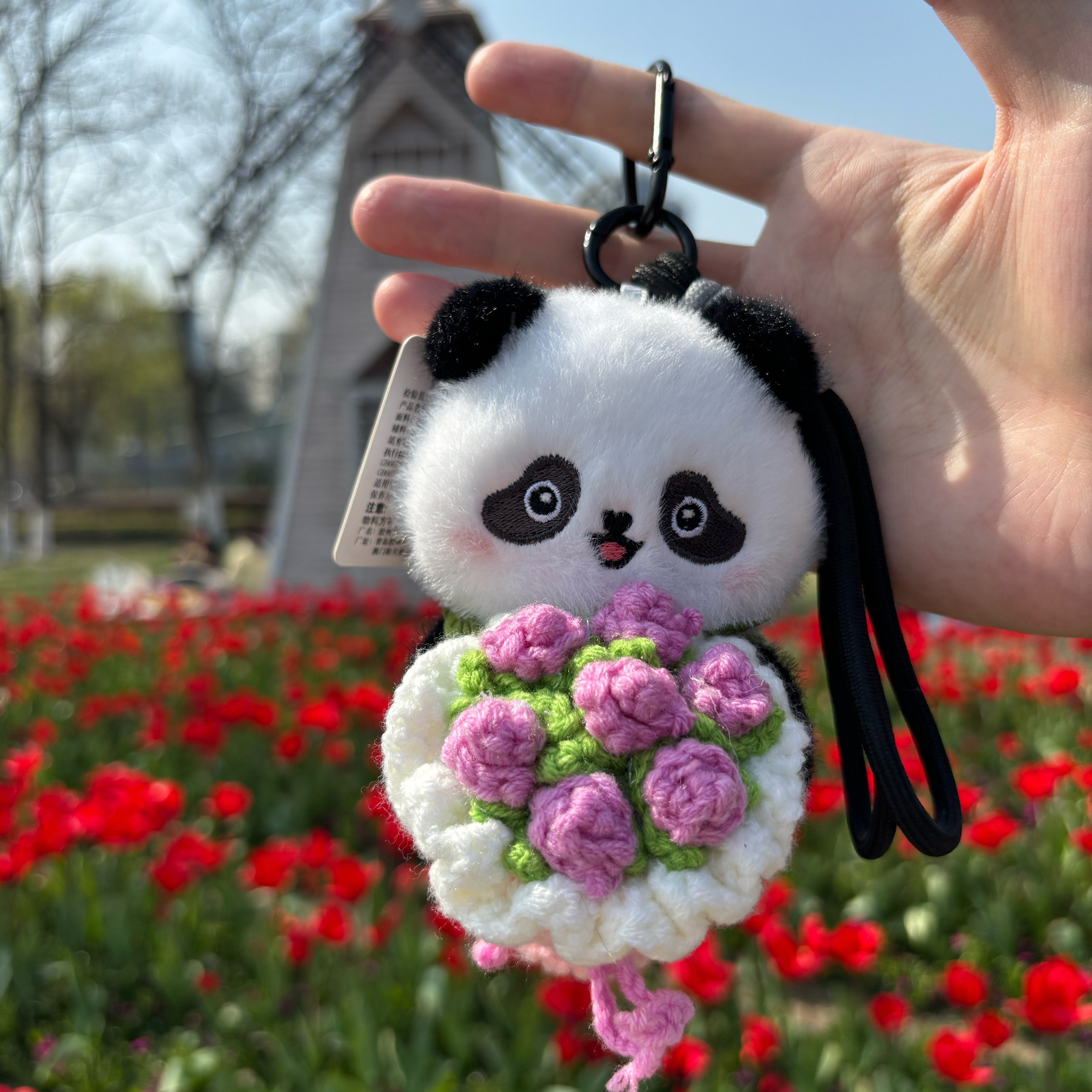 【礼物榜TOP3】手捧花熊猫挂件