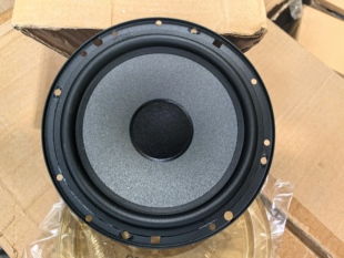 德国深度 汽车6.5寸低音喇叭清仓大酬宾，质量有保证