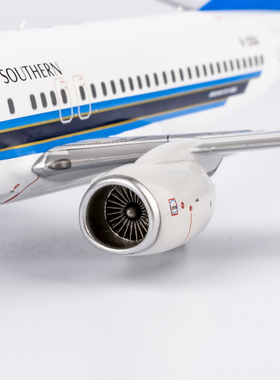 南航官方出品B737全合金飞机模型1比200高精收藏级客机模高度还原