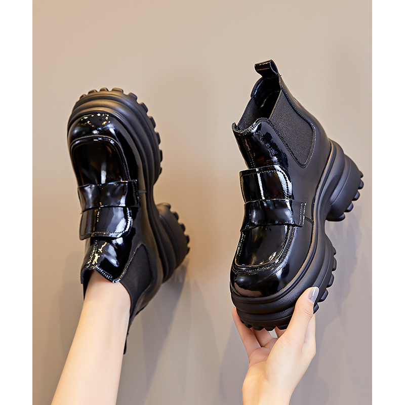 内增高马丁靴女漆皮厚底烟筒短靴
