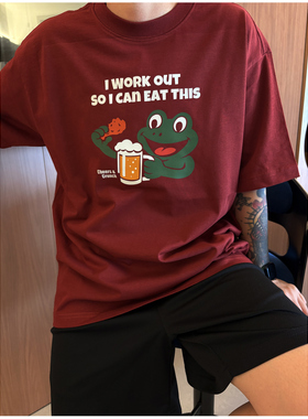 为了炸鸡啤酒而运动Cheers&Crunch美式复古青蛙吃炸鸡男女短袖T恤