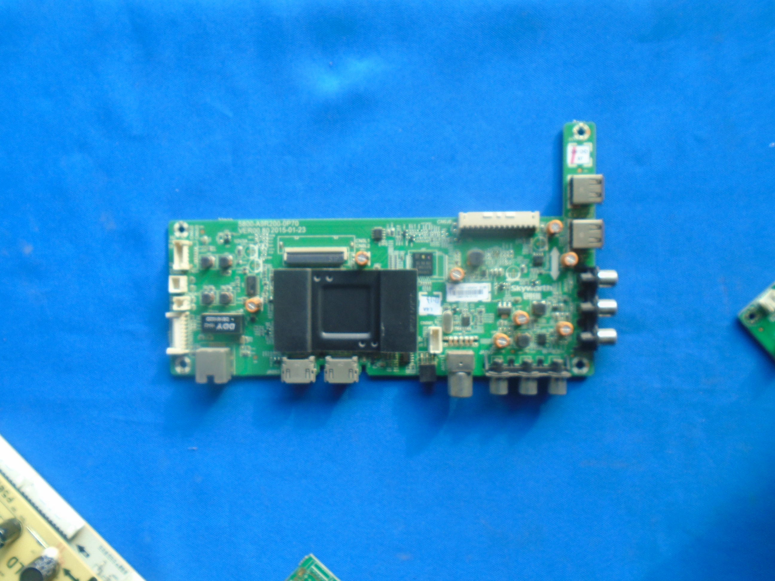 实拍d原装创维49E3500主板5800-A9R200-0P70屏RDL490FY(BD0-00