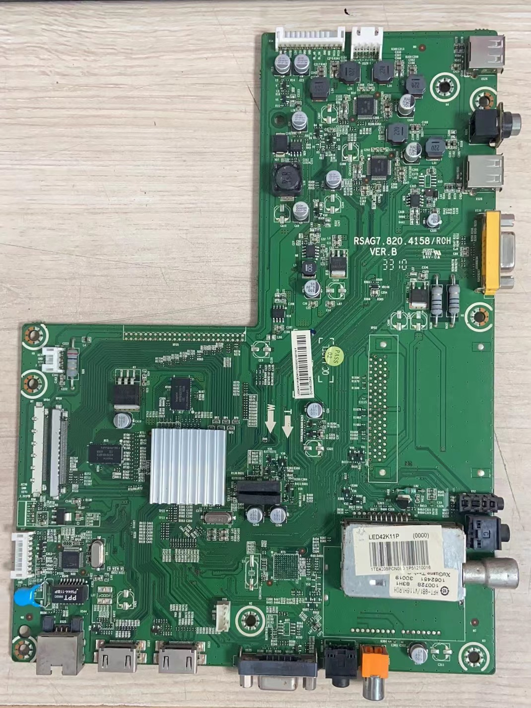 #原装海信LED42K11P(BOM1)主板RSAG7.820.4158 屏T420HW06 实拍