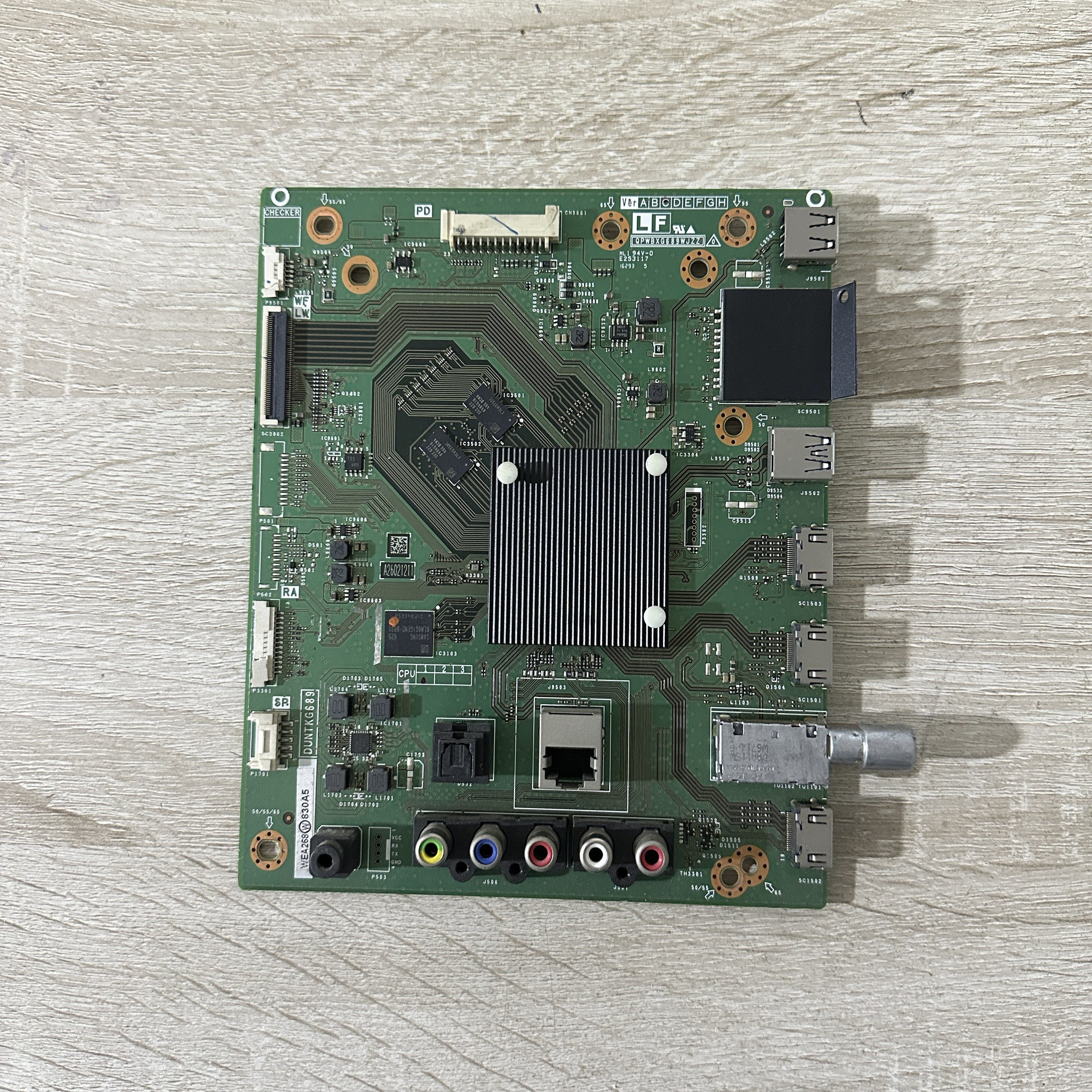 夏普55MY63A LCD55SU560A主板DUNTKG689 QPWBXG689WJZZ 屏MA811-0