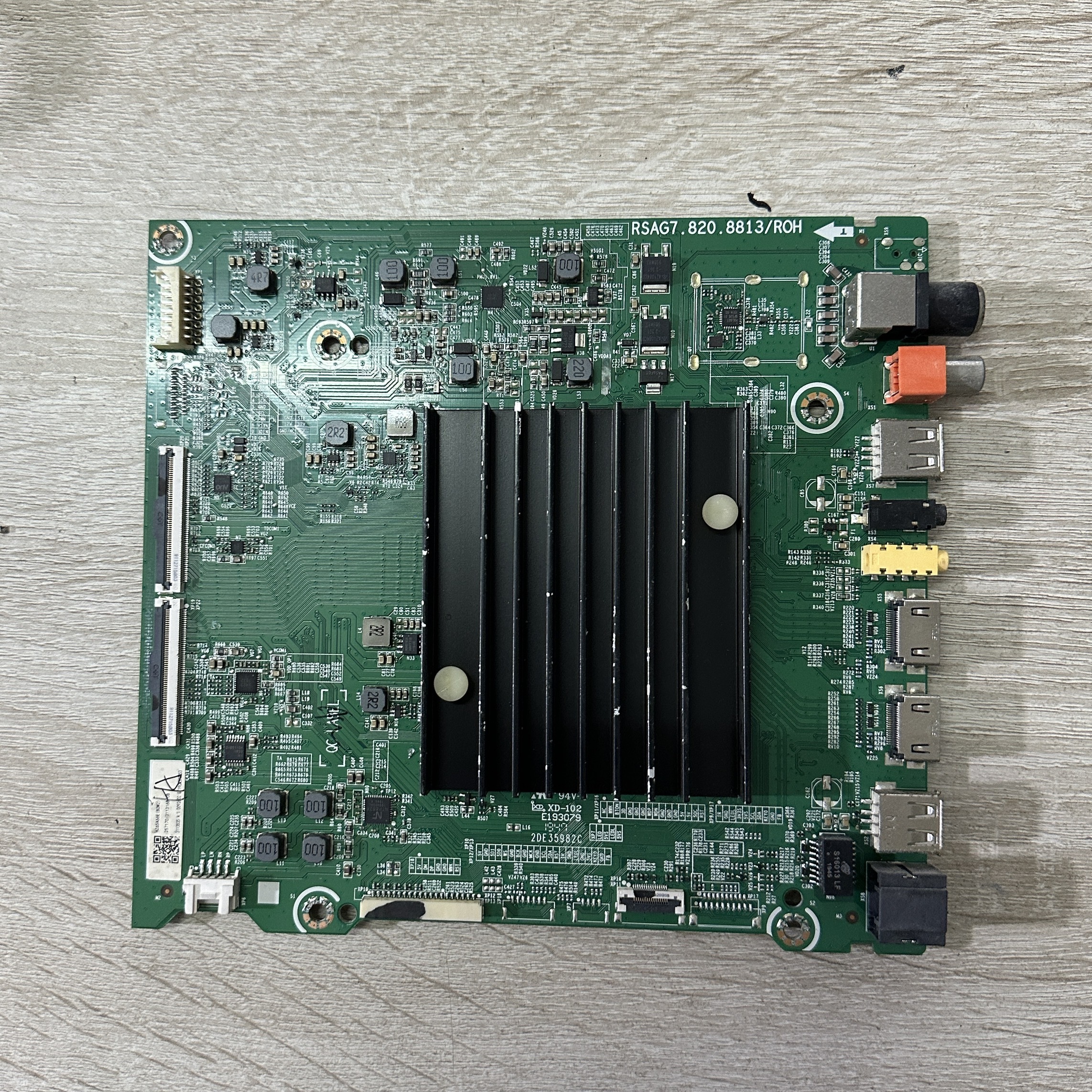 A原装海信HZ65A67E(BOM2)257170主板RSAG7.820.8813屏HD650V3U52