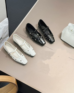 2025新款浅口单鞋女铆钉装饰尖头平底鞋女鞋