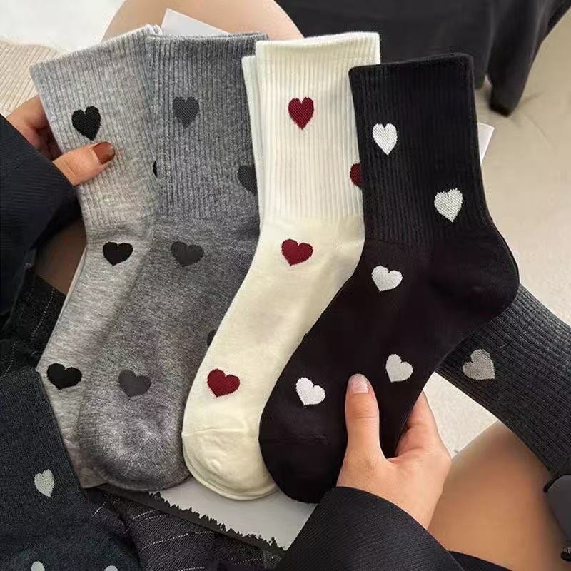 秋冬日系爱心女中筒灰色百搭袜