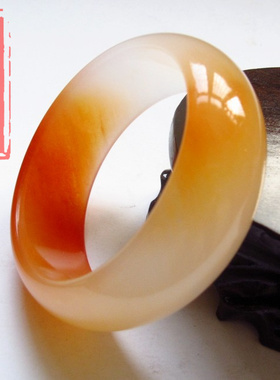 新疆天然宝石光女款玉镯子