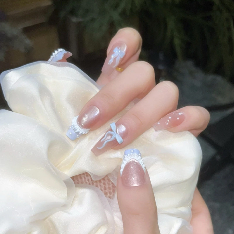 春夏爆款穿戴甲甲片高级感奶蓝色蝴蝶结猫眼珍珠美甲公主风指甲