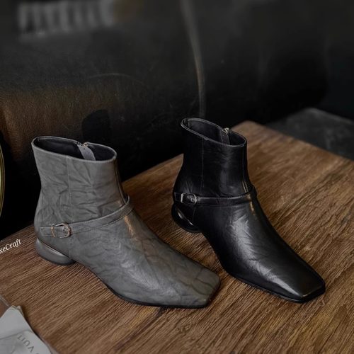 粗跟时装靴灰色短靴女大码切尔西