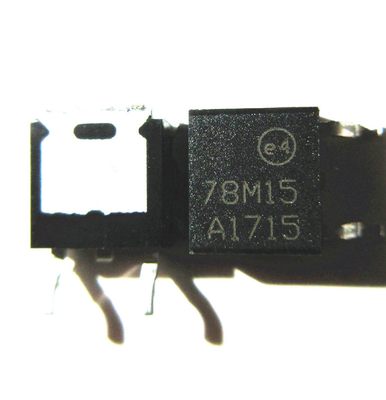 L78M15CDT CJ78M15  L78M15 78M15 三端稳压器 15V 贴片TO-252