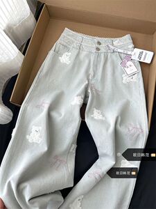 大码美式设计感小熊刺绣牛仔裤女秋季小众水洗宽松显瘦直筒阔腿裤