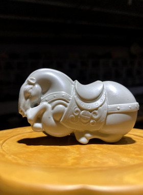 宗正堂松花砚金包玉唐马茶宠摆件