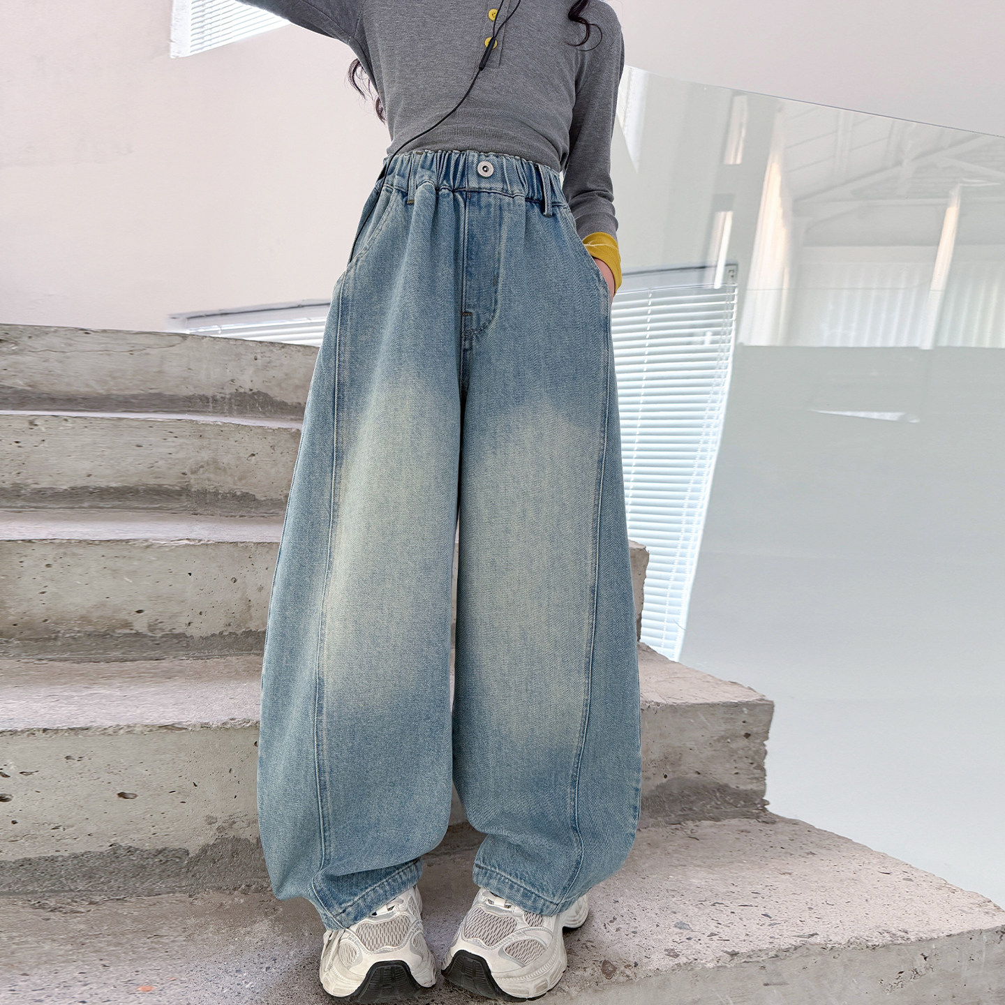 女童宽松牛仔裤2026春秋新款女大童洋气百搭弯刀裤儿童休闲阔腿裤,童装/婴儿装/亲子装,儿童牛仔裤,淘宝优惠券,粉丝福利购,淘宝优惠卷